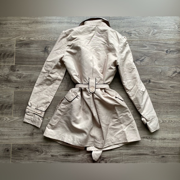 Séductions beige belted button up trench coat water resistant button pockets - Picture 6 of 11